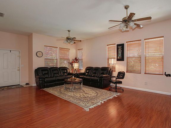 5th image of 7772 Hyde Park Cir