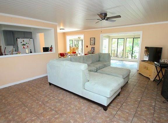 5th image of 1510 E Pineloch Ave