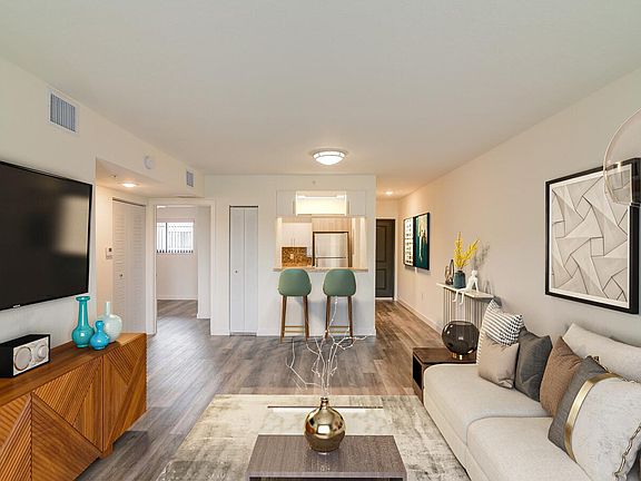 3rd image of 610 NW 60th St #12