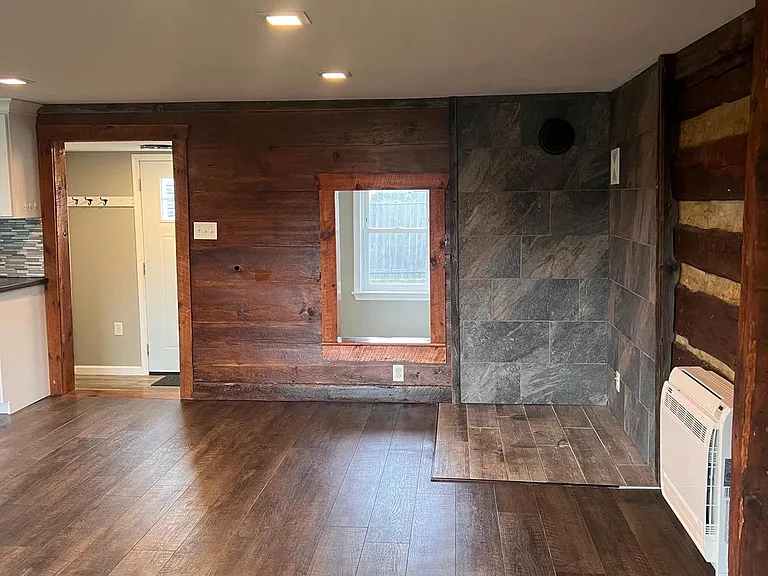 141 Frogtown Ln — Photo 9