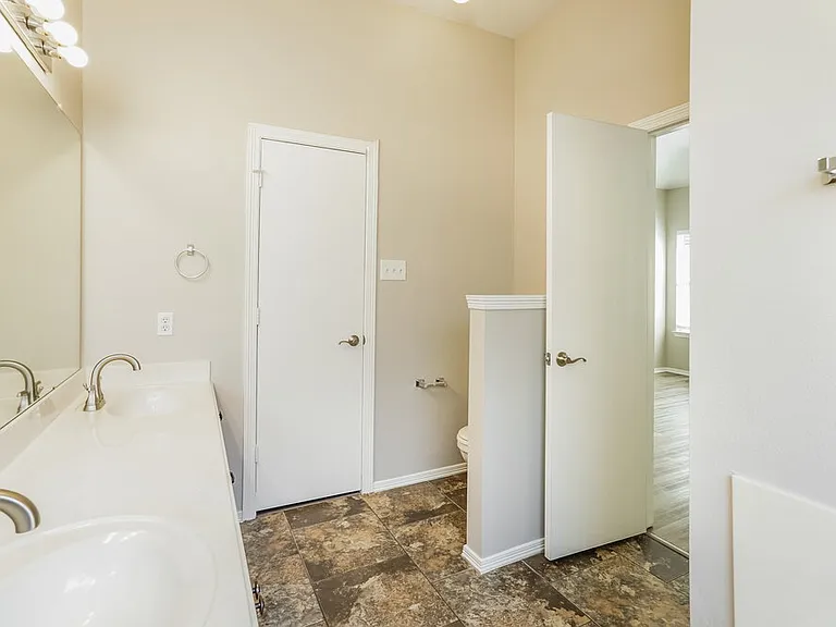 11927 Belle Ct — Photo 11
