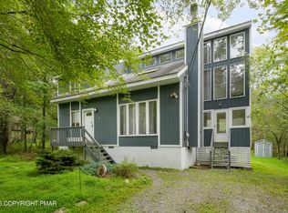 126 Shawnee Dr, Pocono Lake, PA 18347