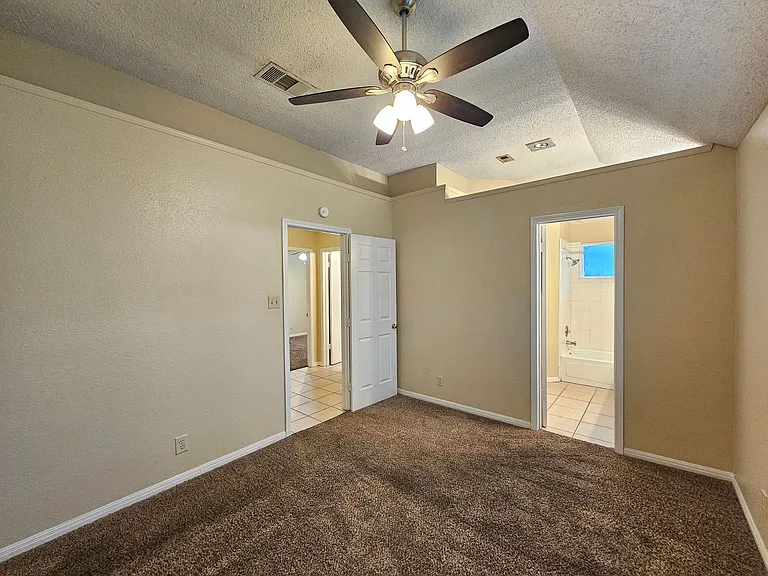 2606 Remington Dr — Photo 11