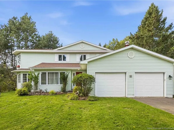 44 West Ave, Sackville, NB E4L 4P1