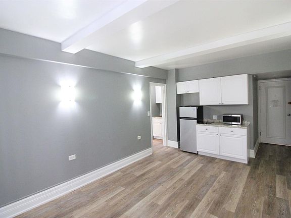 3rd image of 240 W 73rd St APT 706
