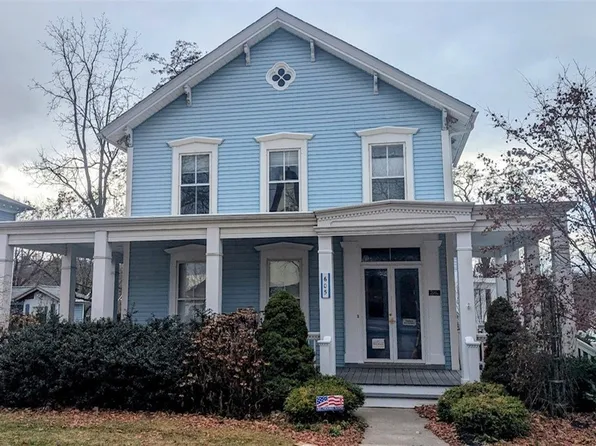 605 Center St, Lewiston, NY 14092