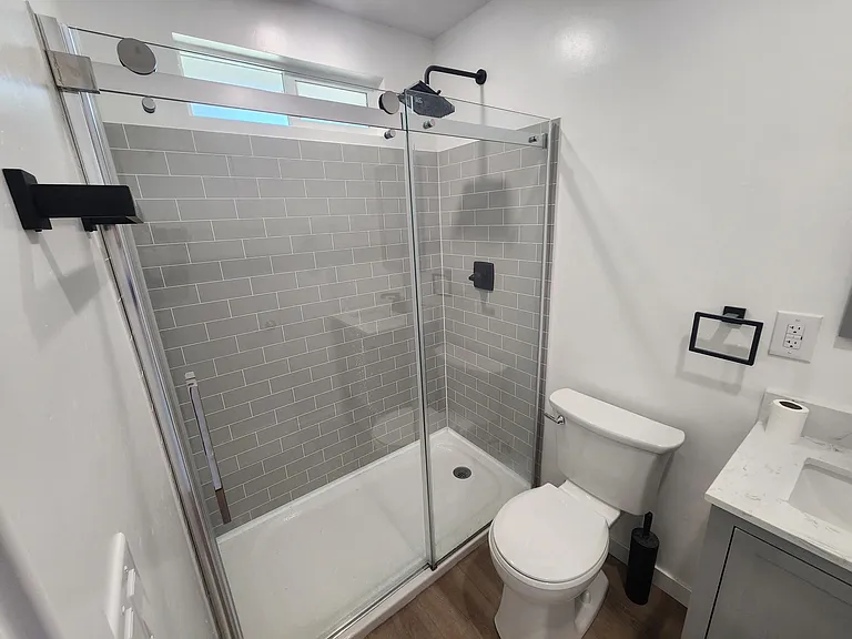 328 Edgehill Ln #2 — Photo 12