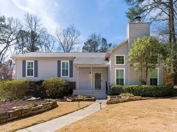 2557 Elizabeth Dr, Pelham, AL 35124