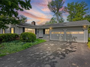 169 Black Walnut Dr, Rochester, NY 14615