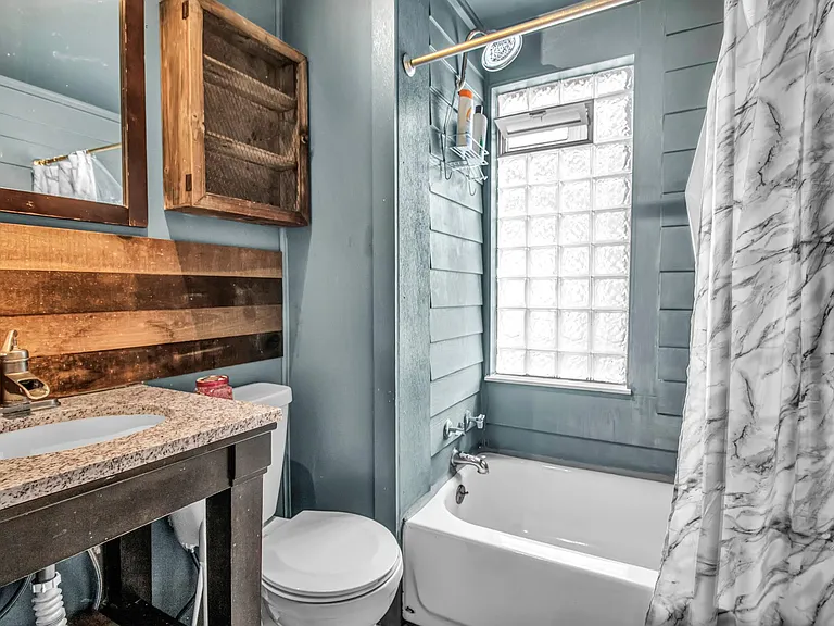 134 E Delavan Ave #1 — Photo 8