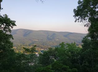 555 Pine Ridge Rd, Wytheville, VA 24382