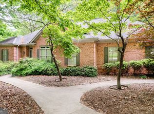260 Emerald Lake Dr, Fayetteville, GA 30215
