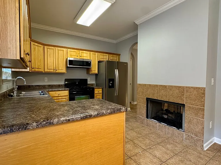 2722 Oxmoor Way — Photo 12