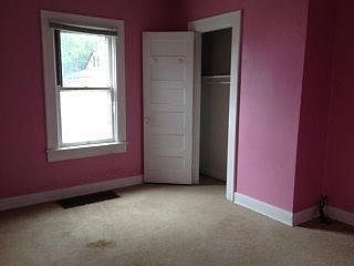 3rd image of 1315 Leonhard St