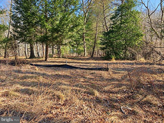 3rd image of 604 W Creek Rd