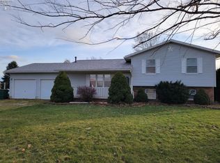 4401 Napoleon Rd, Fremont, OH 43420