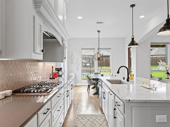 3rd image of 6806 Vicuna Cir