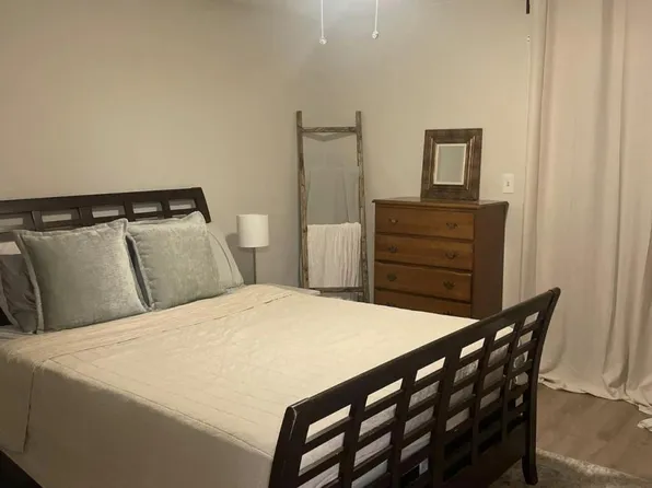 3226 E Ocean View Ave APT 6, Norfolk, VA 23518