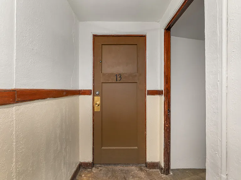 Vista Court — Photo 25