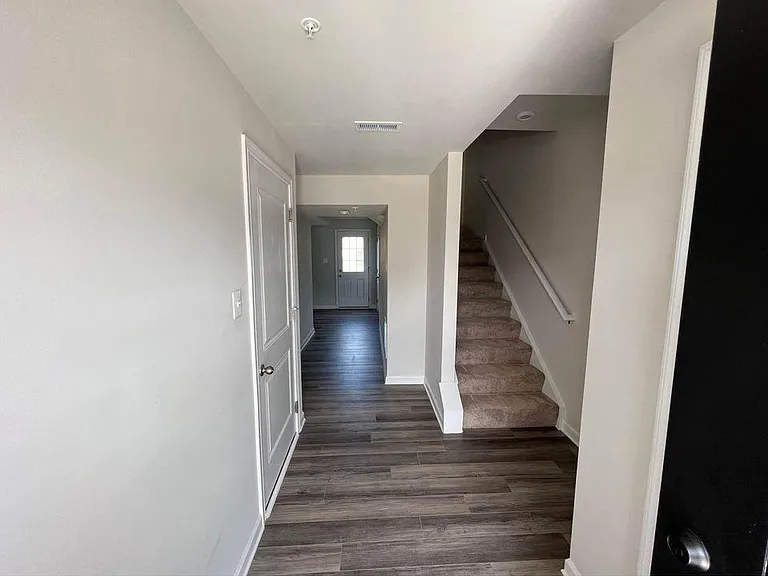 115 Butterfield Ave — Photo 29