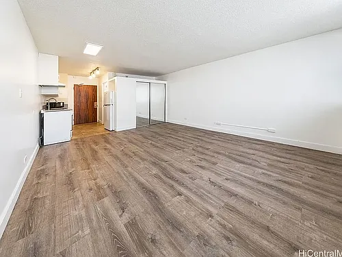 1550 Rycroft St Photo 1