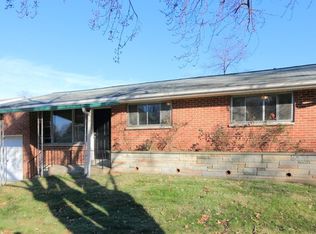 1200 Spring Valley Dr, Florissant, MO 63033