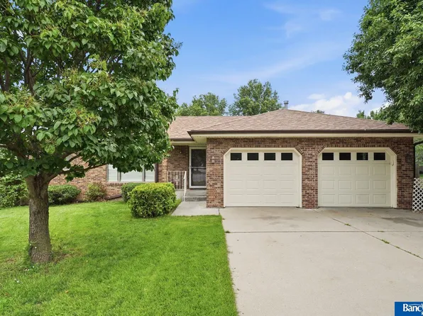 5601 Elk Cir, Lincoln, NE 68516