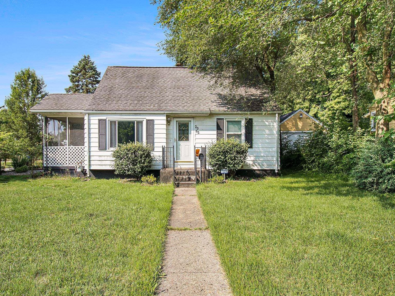 2065 Riverside Dr, South Bend, IN 46616 Zillow