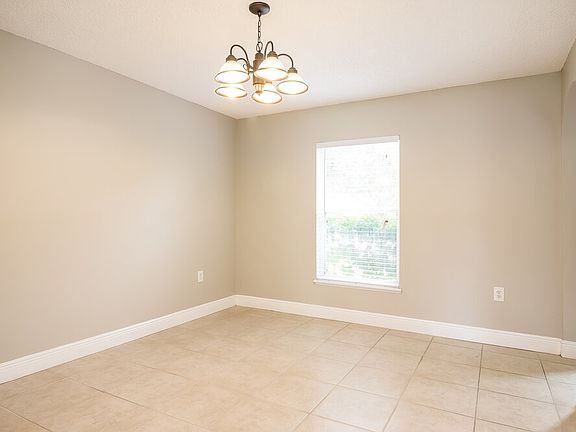 4th image of 598 Wekiva Bluff St