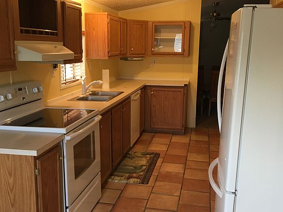 3rd image of 39524 N 12th St