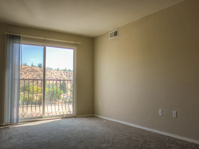 Castaic Lake Senior Apts — Photo 3