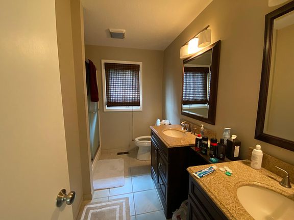 3rd image of 7118 Aspen Dr