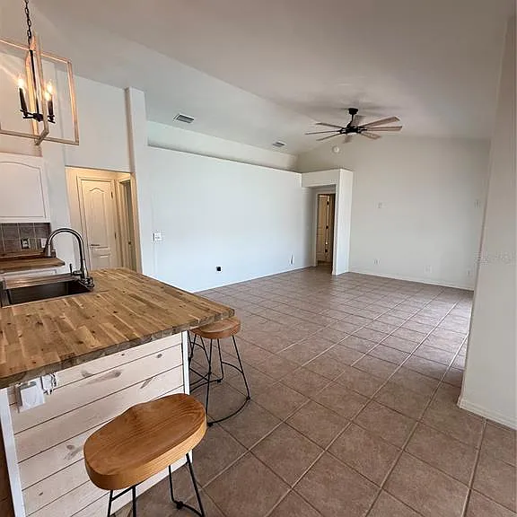 2210 Towering Oaks Cir — Photo 7