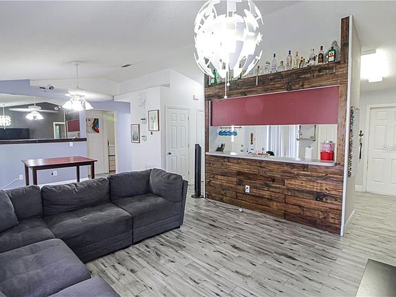 5th image of 1239 Dandelion Dr