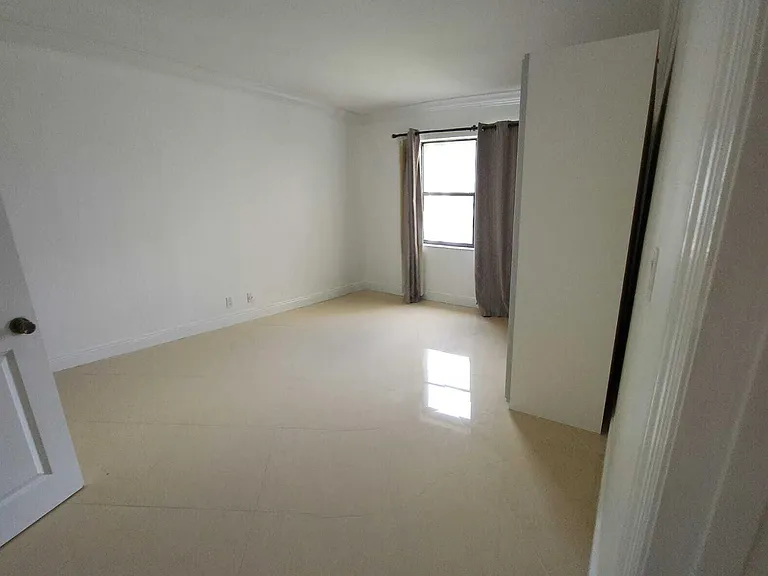 9355 SW 8th St #222 — Photo 9