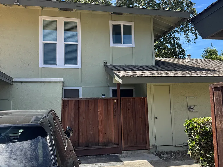 5637 Chestnut Cmn — Photo 9