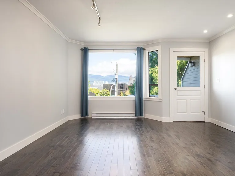 3546 Point Grey Rd #B — Photo 8