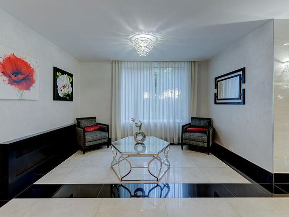 5th image of 64-11 99th St APT 618