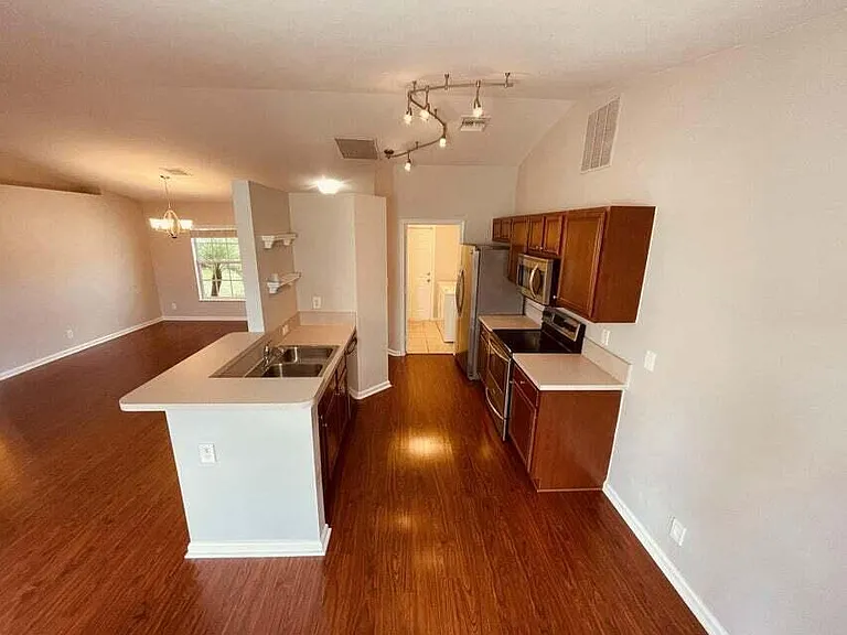 3661 SW Camastro St — Photo 9