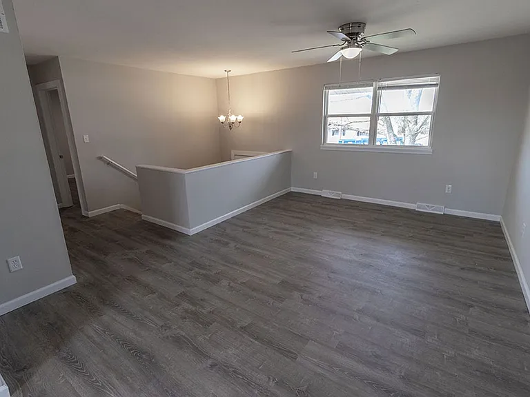 7304 N Moberly Dr — Photo 11