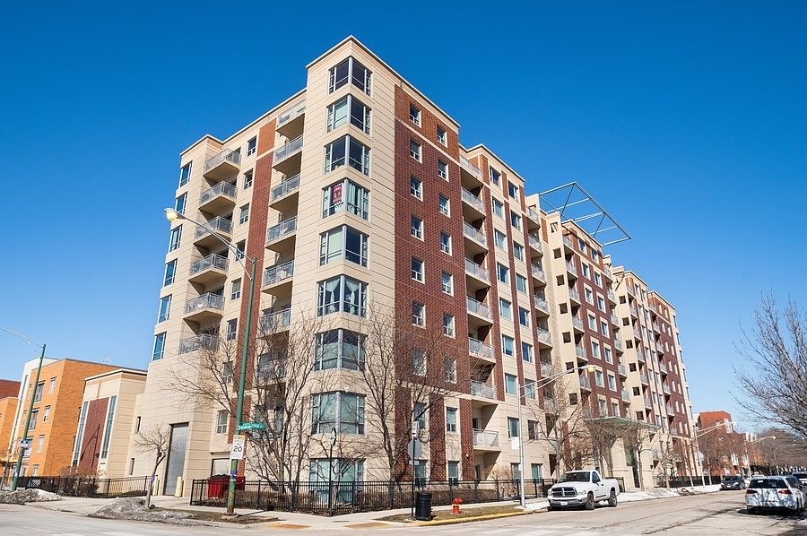 1st image of 100 N Hermitage Ave Unit 416