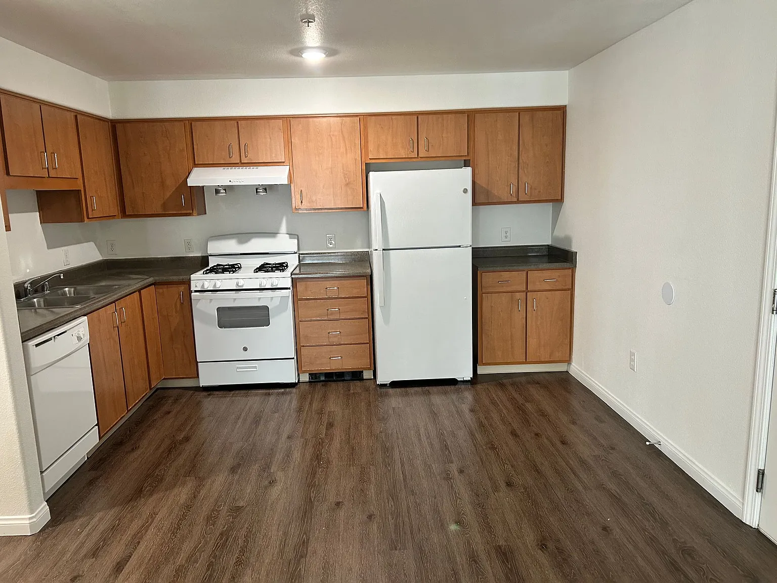 Plum Meadows Apartments — Photo 4