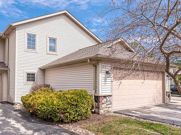 2nd image of 2255 Circle RIDGE #E