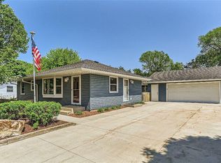 8475 Goodview Ave S, Cottage Grove, MN 55016