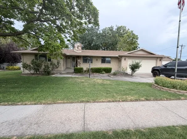 10185 S Chattel Cir, South Jordan, UT 84095