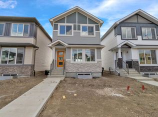 1-3 Unit Home in North Edmonton Great Location!, Edmonton, AB T5Z 2X9
