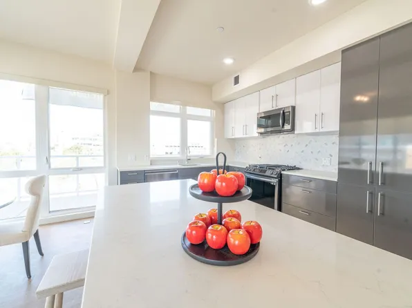 240 W Macarthur Blvd, 240 W Macarthur Blvd #409, Oakland, CA 94611
