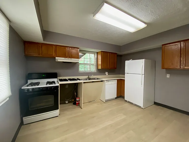 2628 Edwards Way #2 — Photo 3