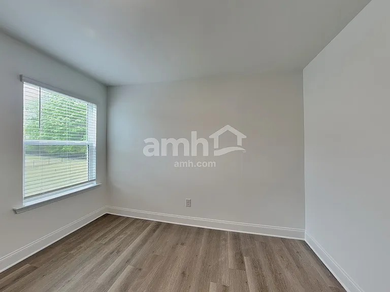 1207 Livengood Way — Photo 19