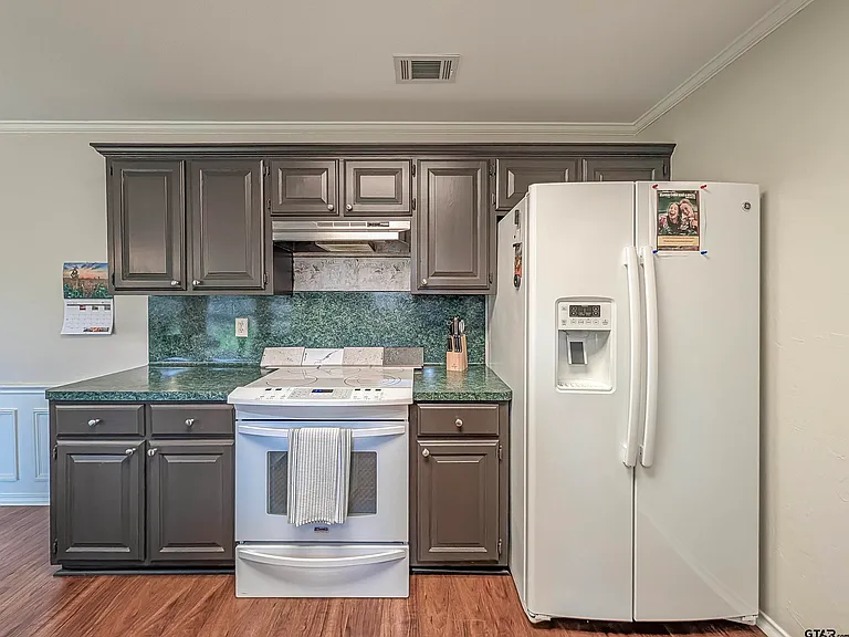 103 Clearview Dr — Photo 2